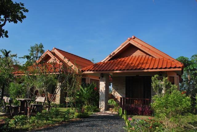 Baan Sila Hotel Prachinburi Exterior photo